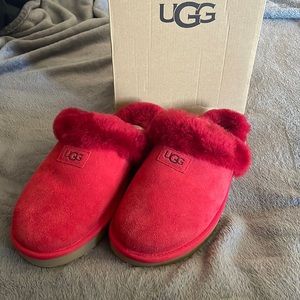 NIB Ugg Genuine Shearling Slippers
